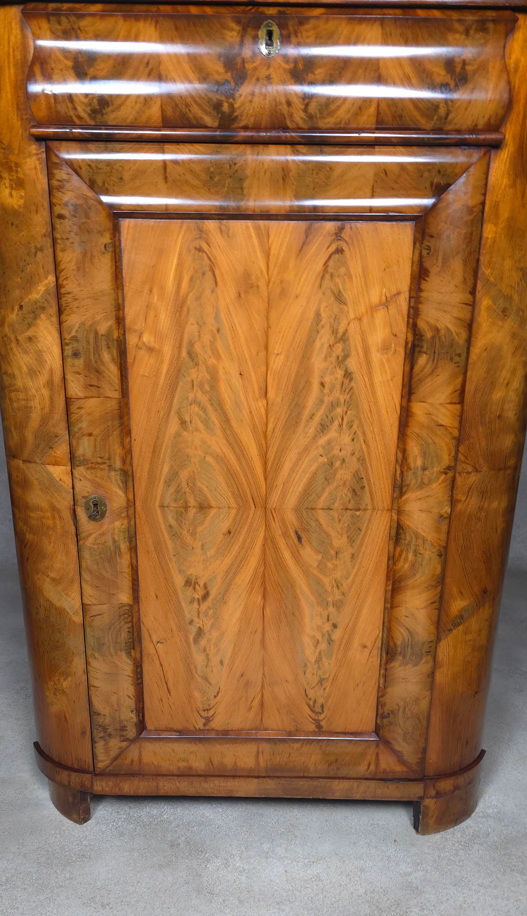 Antique Biedermeier Burr Walnut Corner Cabinet French Encoignure Cupboard C.1830