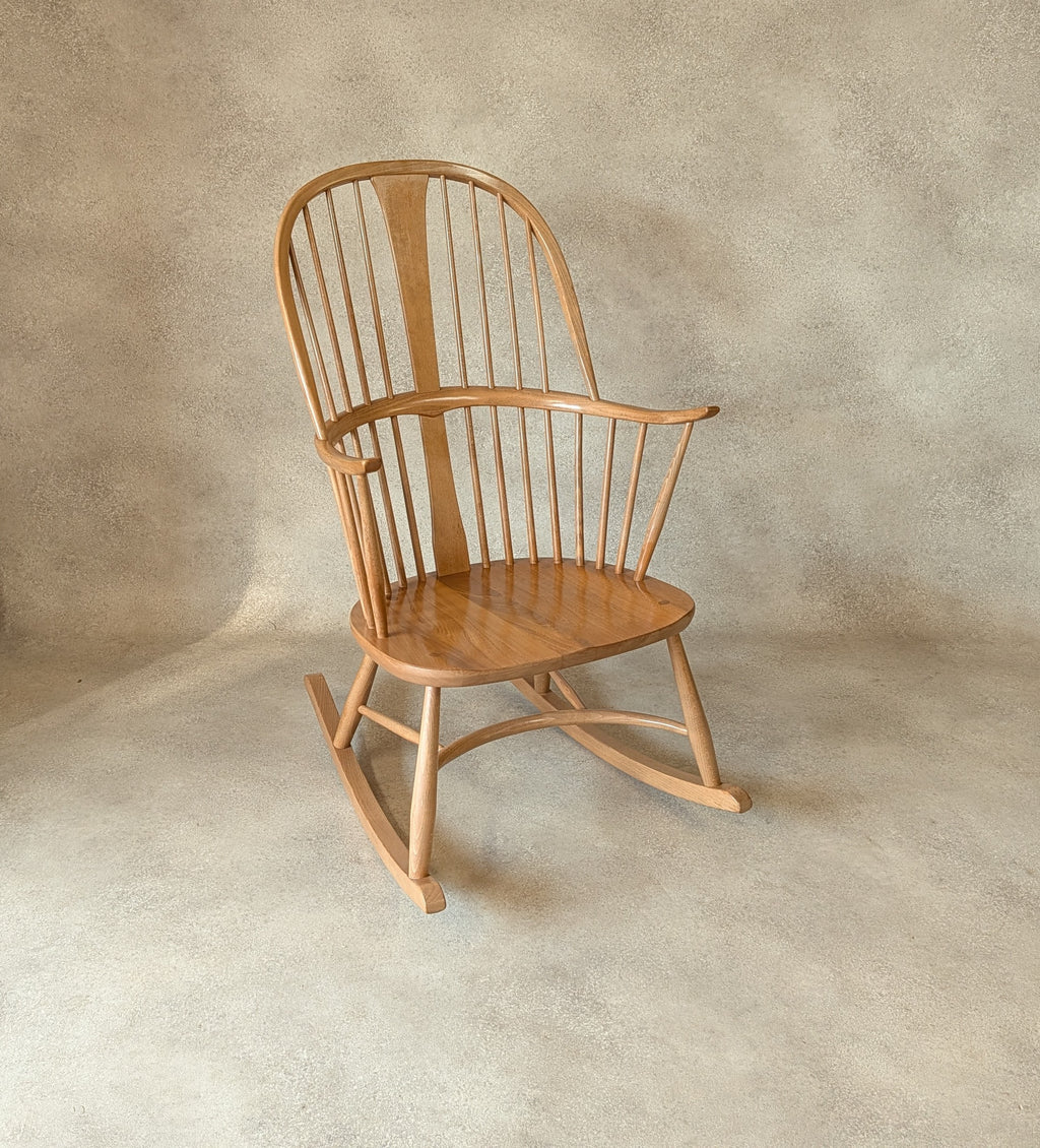 Ercol Chairmakers Rocking Chair With Crinoline Stretcher - Light Ash