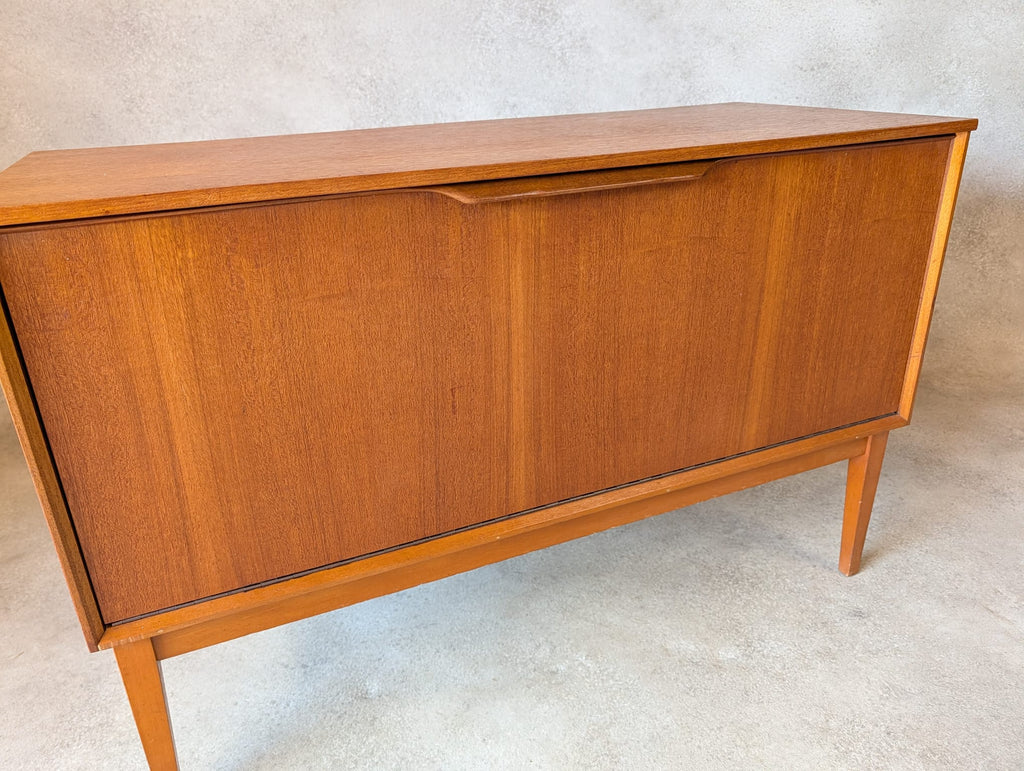 Mid Century Dynatron Teak Record Cabinet /Vinyl LP Storage Media Cupboard 1960s