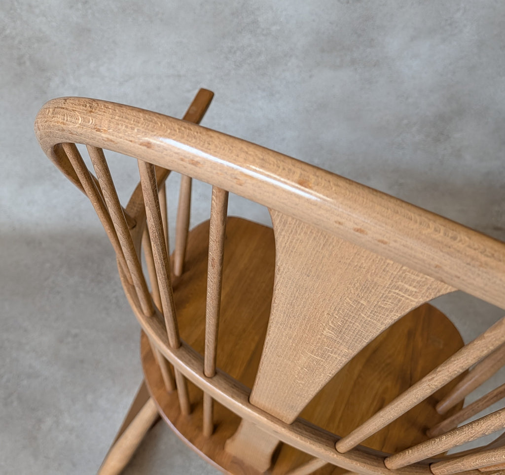 Ercol Chairmakers Rocking Chair With Crinoline Stretcher - Light Ash