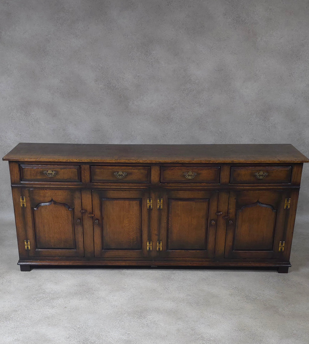 Large Handcrafted Titchmarsh & Goodwin Solid Oak 4-Door Sideboard Dresser Base Ogee Panel