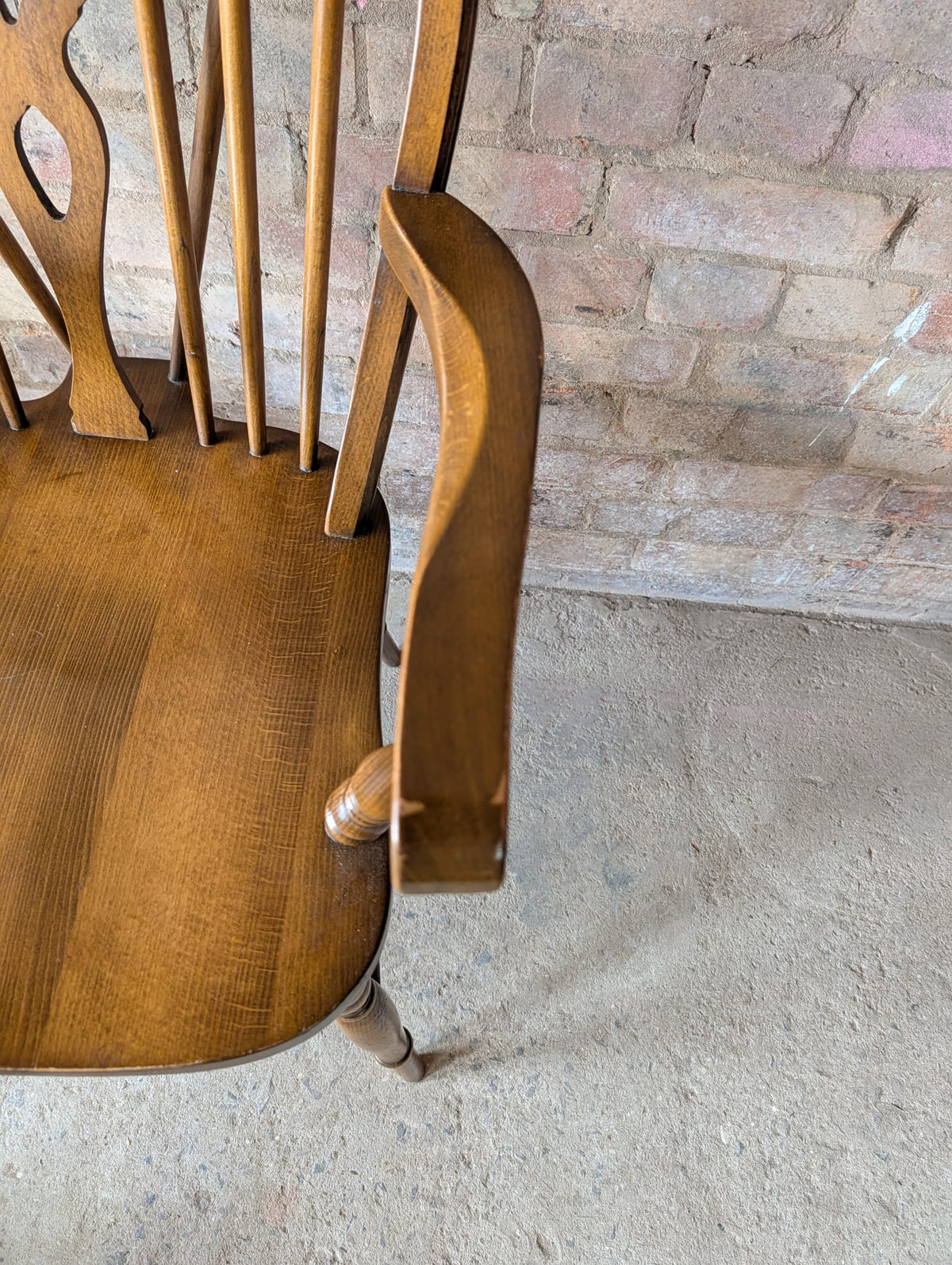 Set Of 6 Vintage Elm & Ash Wheelback Windsor Dining Chairs Includes 2 Carvers