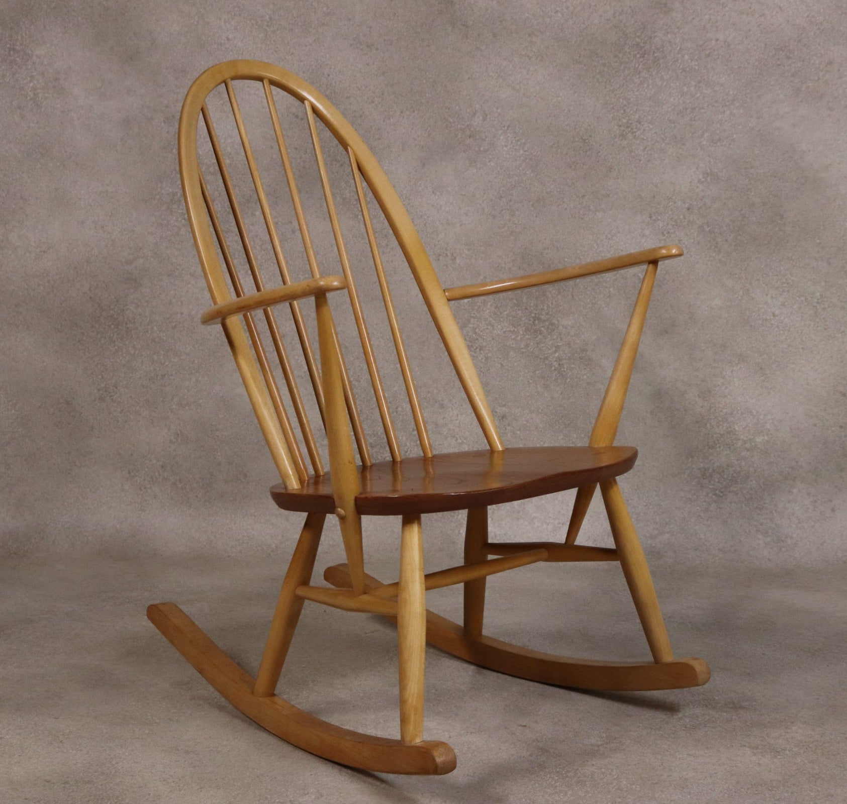 Vintage Ercol Windsor Quaker Rocking Chair - Model 428 - Blonde