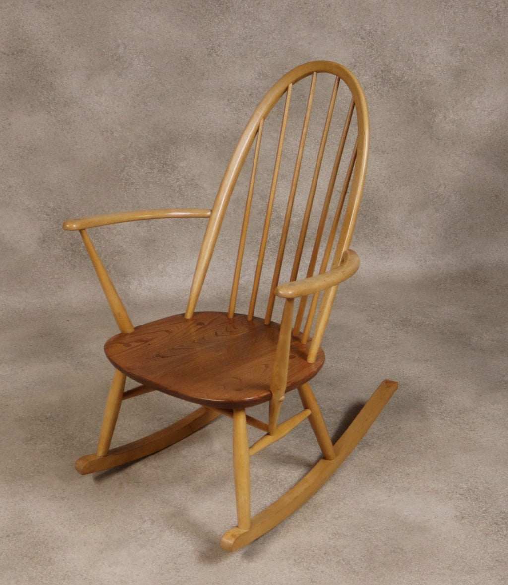 Vintage Ercol Windsor Quaker Rocking Chair - Model 428 - Blonde