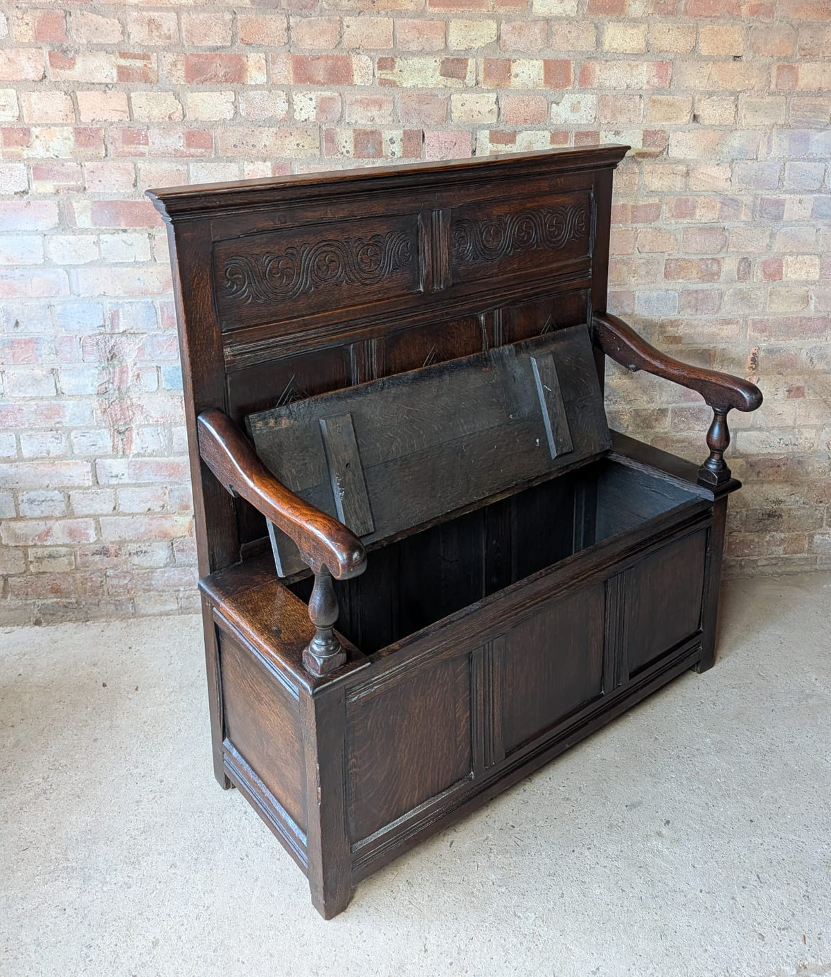 Antique Early 20th Century Carved Oak Hall Settle – Jacobean Revival Style Bench