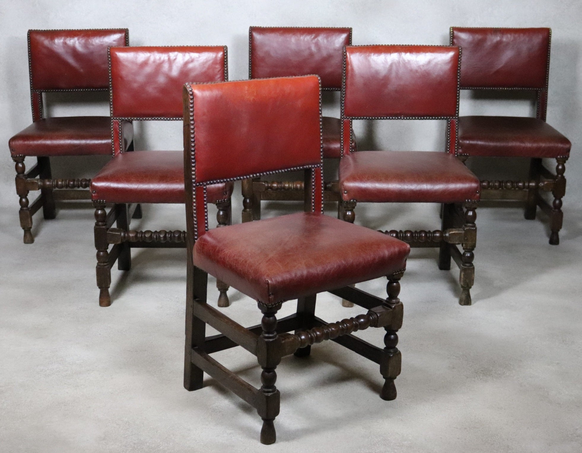 Set Of 6 Antique Cromwellian Style Oak And Leather Dining Chairs