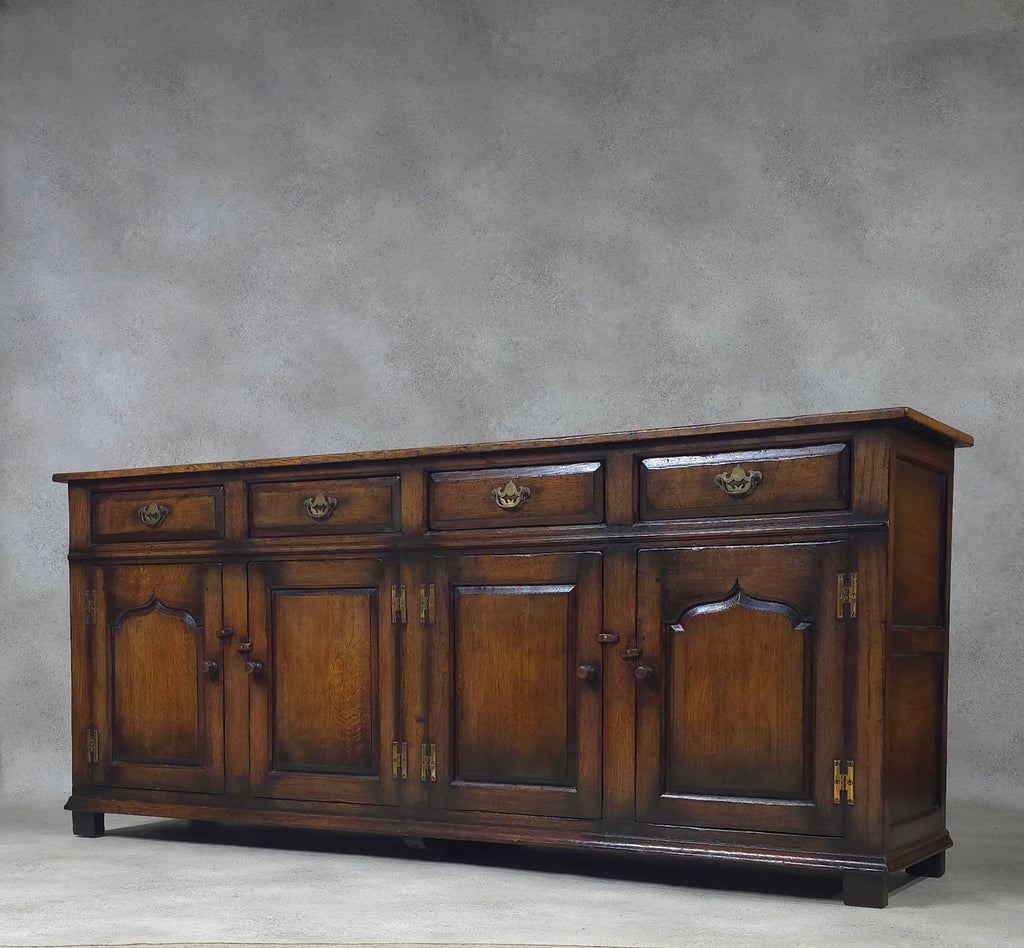Large Handcrafted Titchmarsh & Goodwin Solid Oak 4-Door Sideboard Dresser Base Ogee Panel
