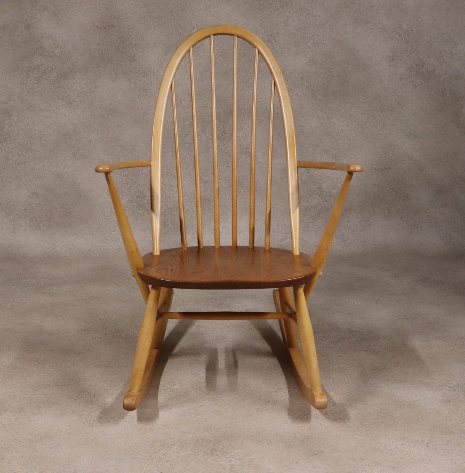Vintage Ercol Windsor Quaker Rocking Chair - Model 428 - Blonde