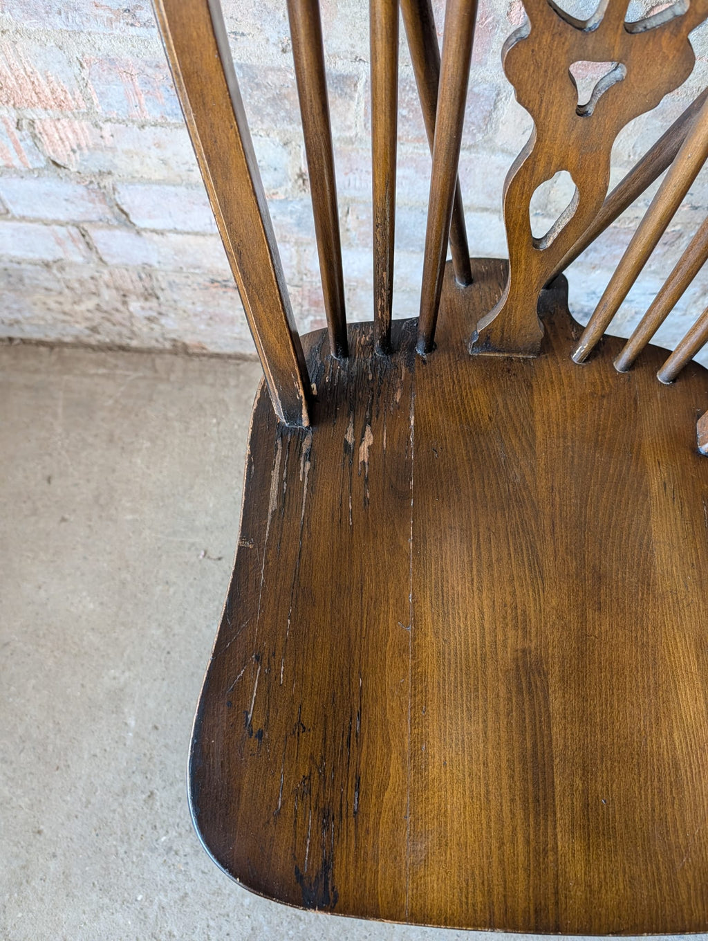 Set Of 6 Vintage Elm & Ash Wheelback Windsor Dining Chairs Includes 2 Carvers