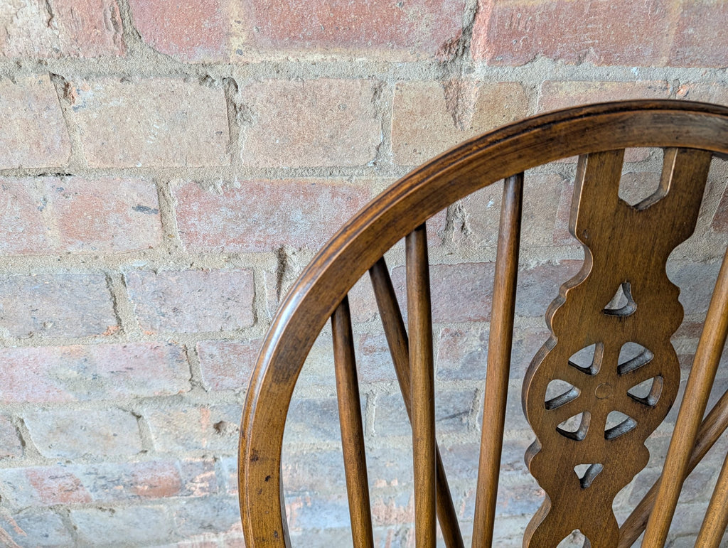 Set Of 6 Vintage Elm & Ash Wheelback Windsor Dining Chairs Includes 2 Carvers
