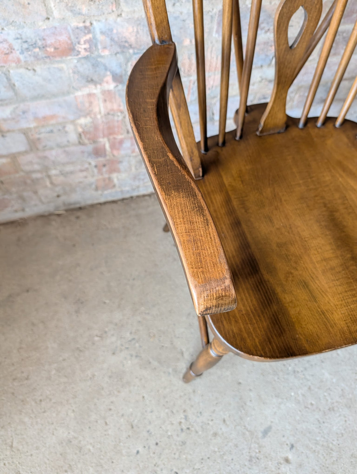 Set Of 6 Vintage Elm & Ash Wheelback Windsor Dining Chairs Includes 2 Carvers