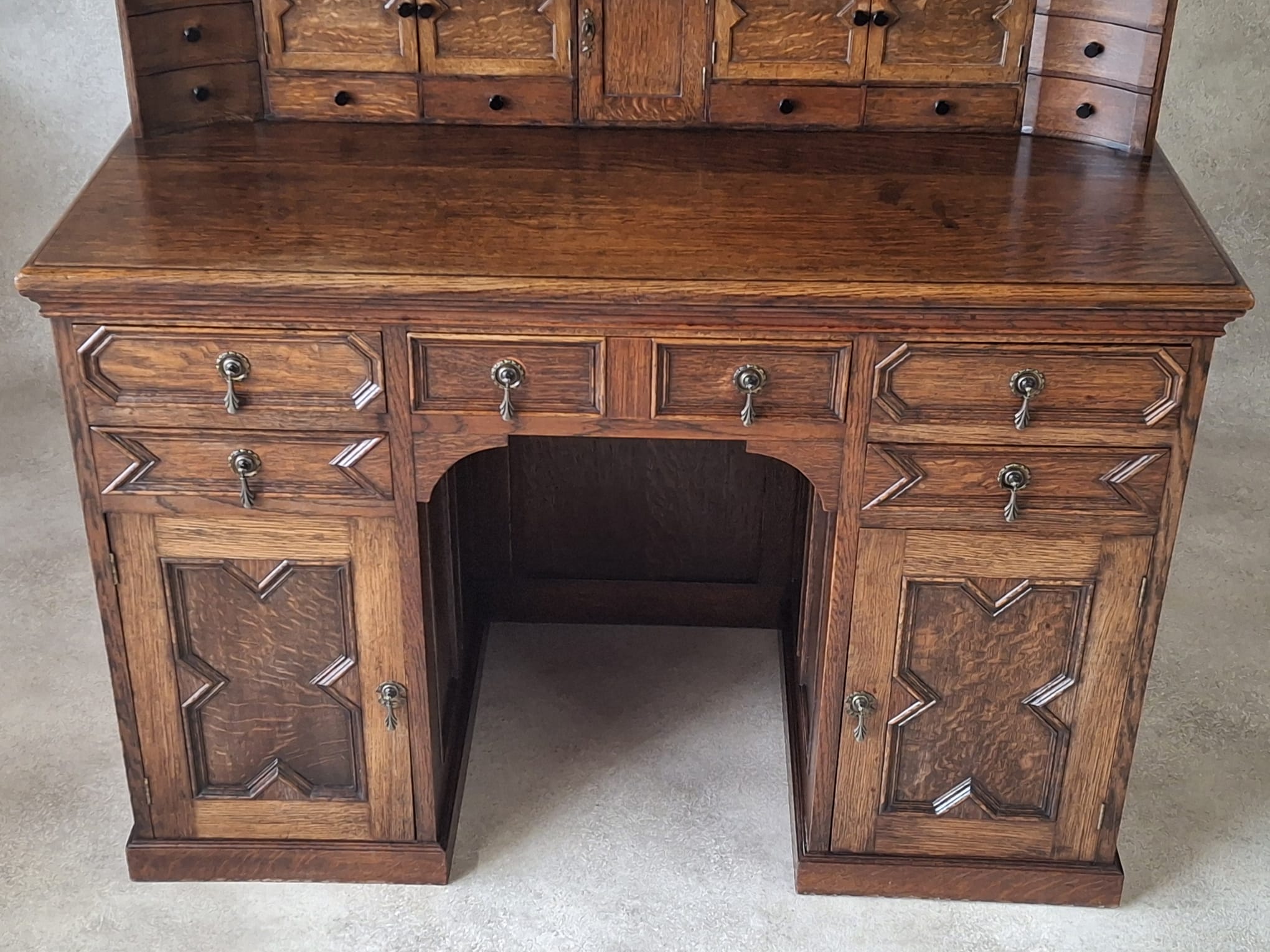 Large Antique Edwardian Jacobean Revival Oak Pedestal Desk - Gallery Top