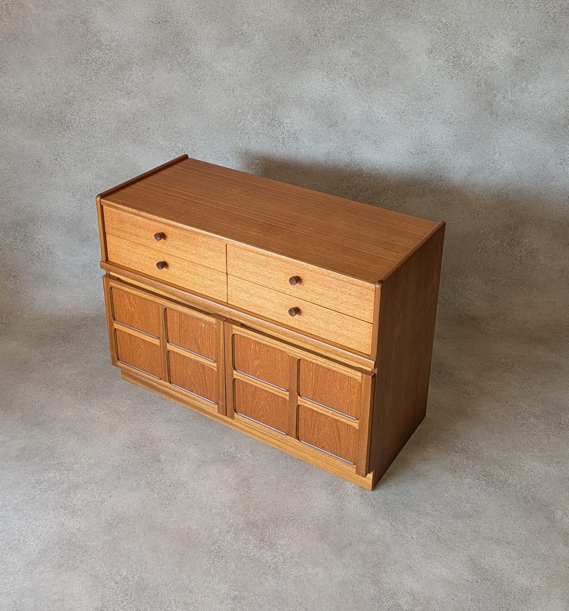 Mid Century Nathan Parker Knoll Teak Compact Sideboard 1970s
