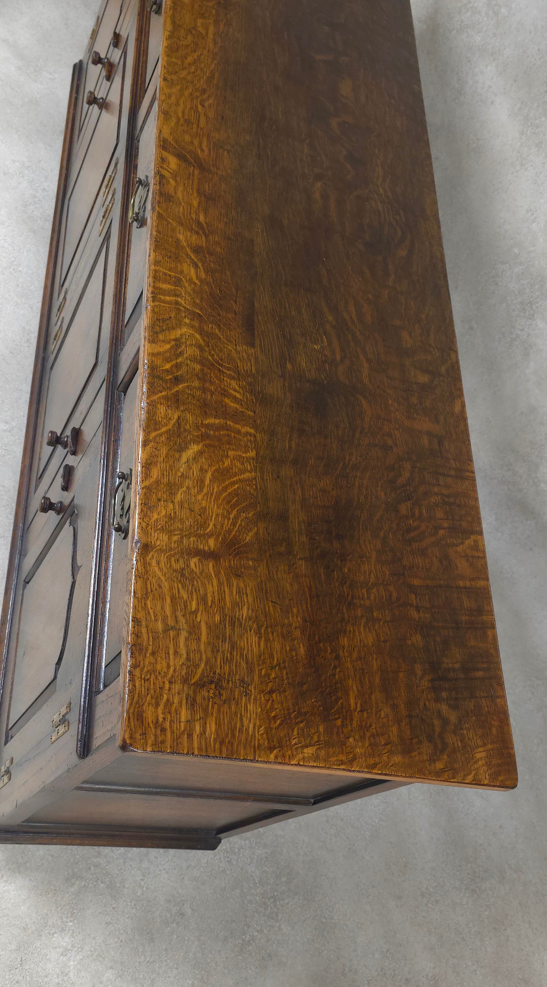 Large Handcrafted Titchmarsh & Goodwin Solid Oak 4-Door Sideboard Dresser Base Ogee Panel