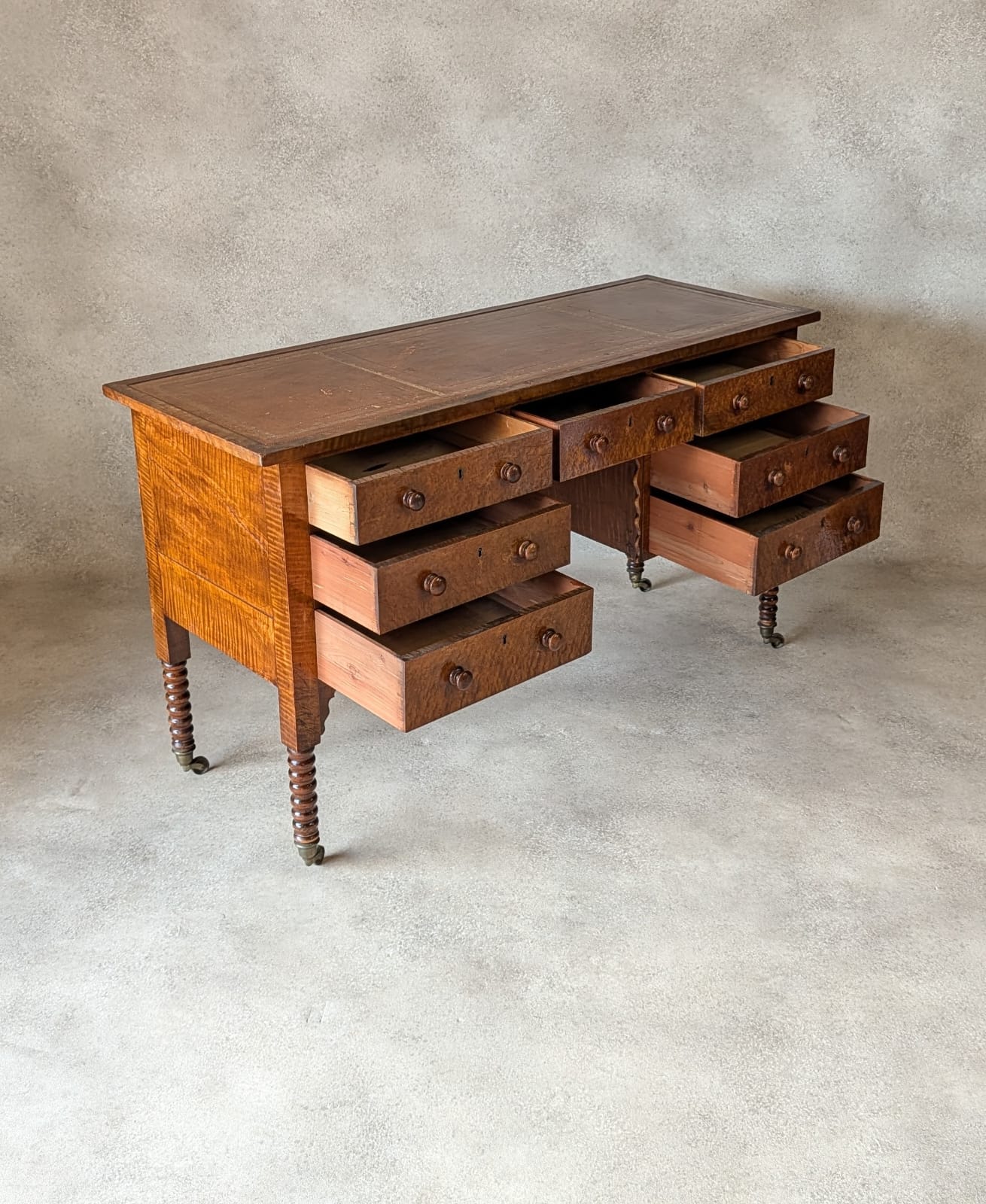 Antique Victorian Burr Walnut & Fiddleback Kneehole Desk With Bobbin Legs c.1890