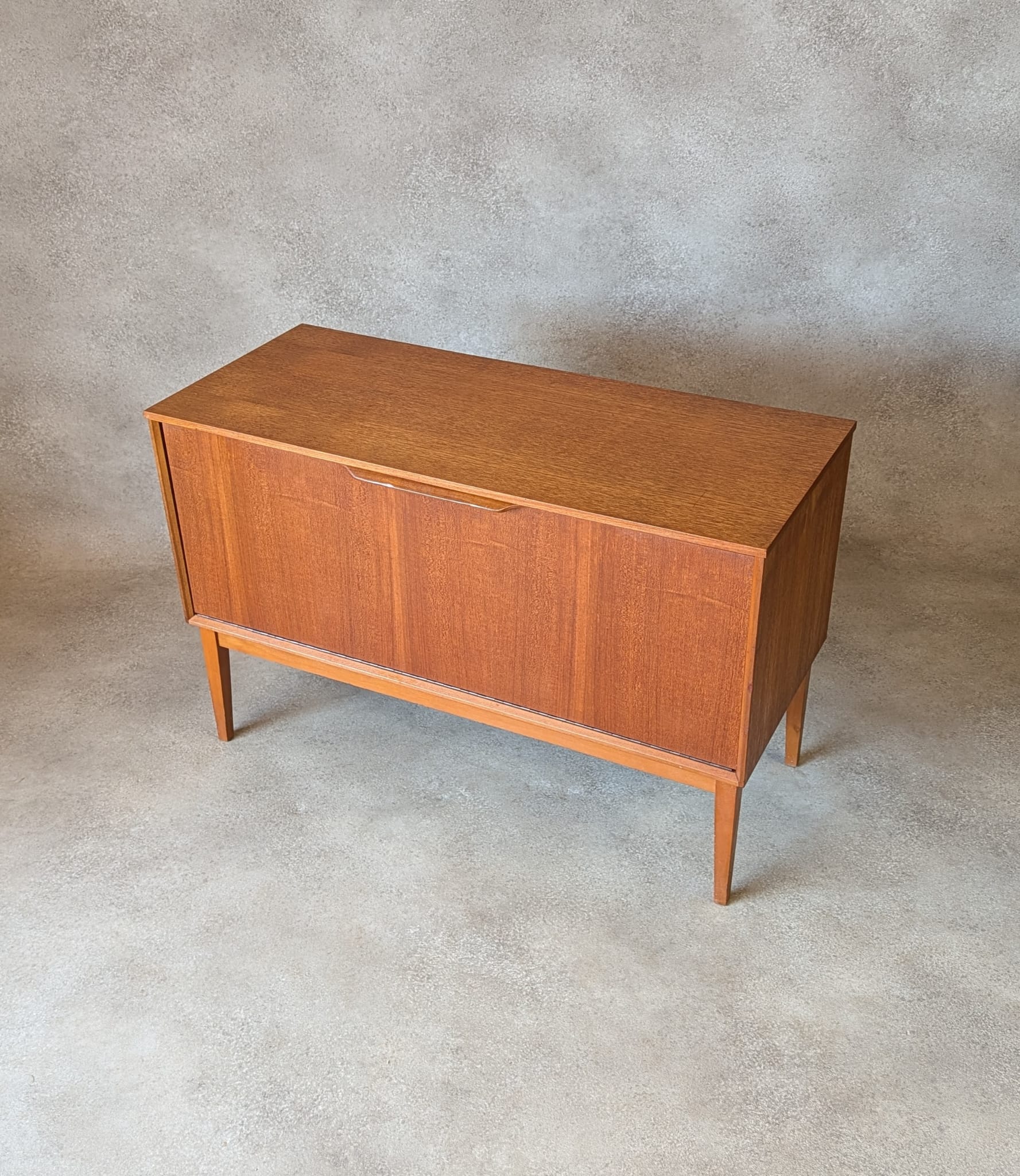 Mid Century Dynatron Teak Record Cabinet /Vinyl LP Storage Media Cupboard 1960s