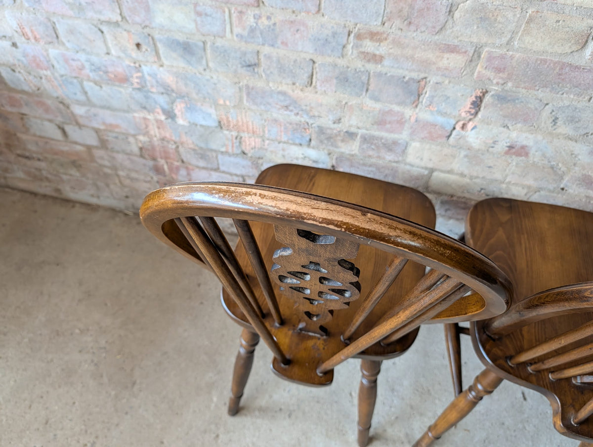 Set Of 6 Vintage Elm & Ash Wheelback Windsor Dining Chairs Includes 2 Carvers