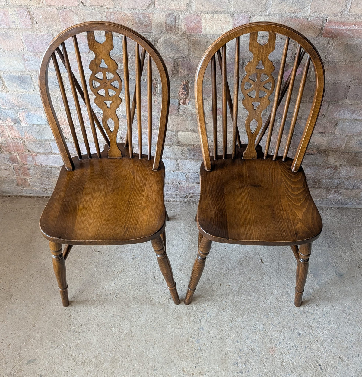 Set Of 6 Vintage Elm & Ash Wheelback Windsor Dining Chairs Includes 2 Carvers
