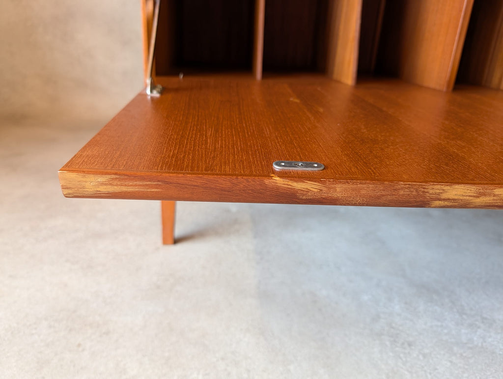 Mid Century Dynatron Teak Record Cabinet /Vinyl LP Storage Media Cupboard 1960s
