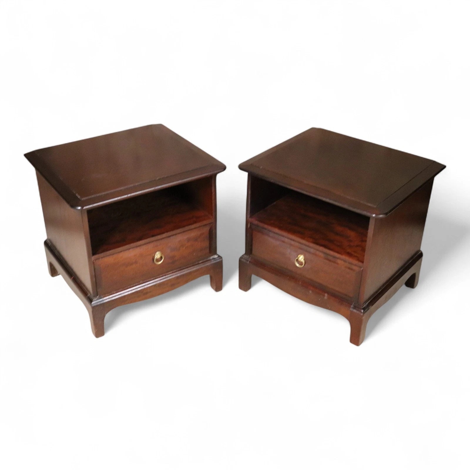 Vintage Pair Of Stag Minstrel Bedside Cabinets / Tables