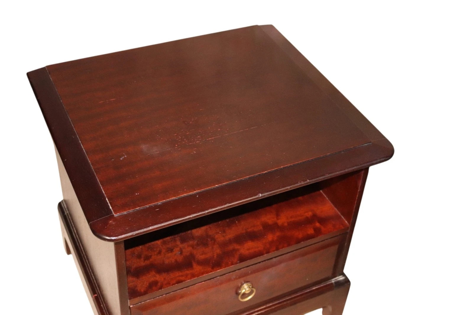 Vintage Pair Of Stag Minstrel Bedside Cabinets / Tables