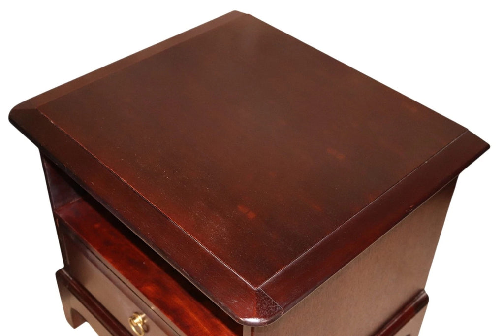 Vintage Pair Of Stag Minstrel Bedside Cabinets / Tables