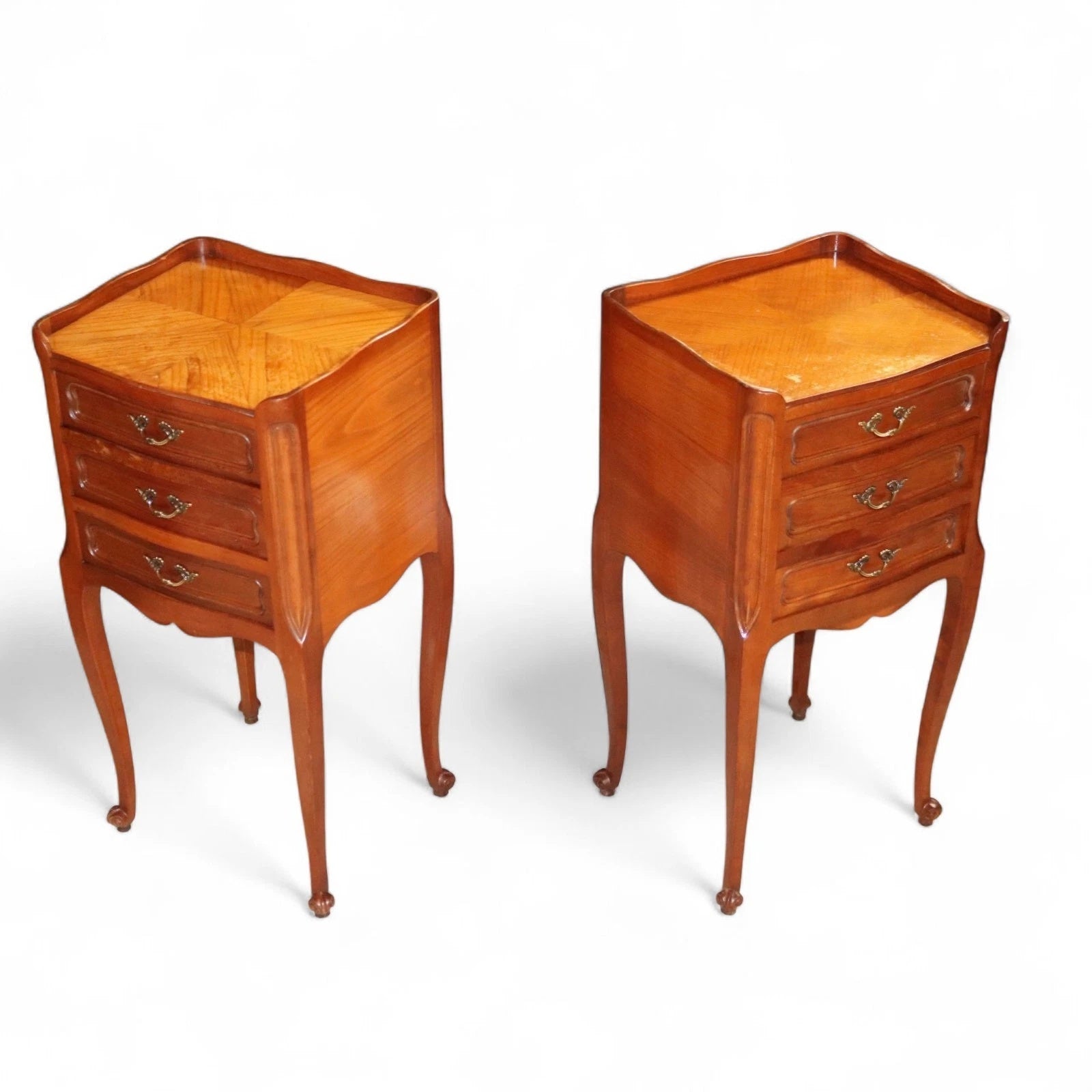 Pair Of Vintage French Walnut Louis XV Style Bedside Chests / Nightstands
