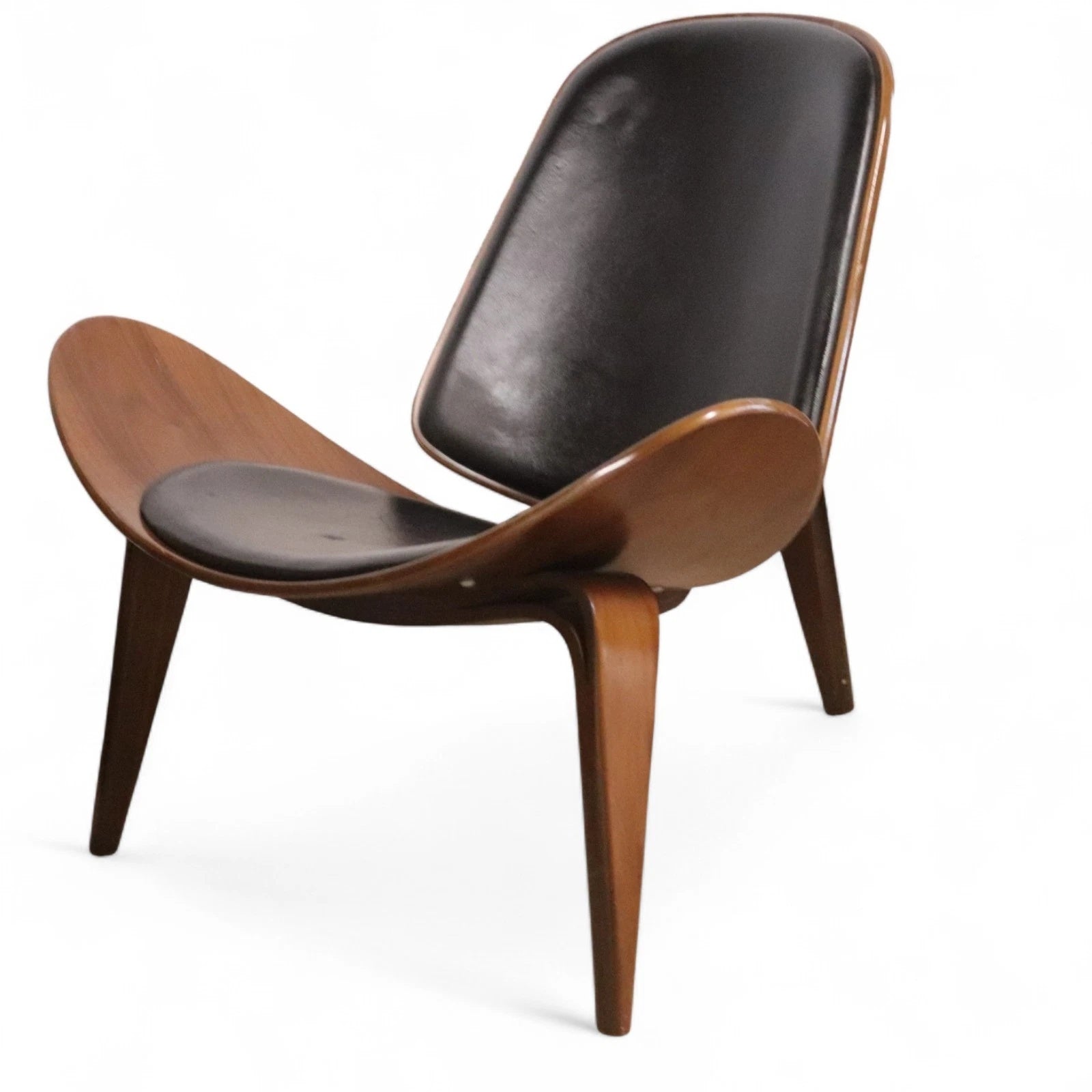 Mid Century Modern Walnut & Black Vinyl Shell Chair - Hans J. Wegner STYLE