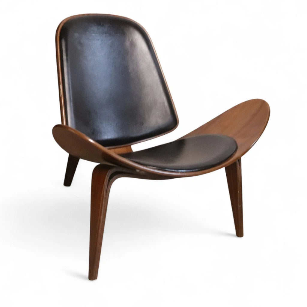 Mid Century Modern Walnut & Black Vinyl Shell Chair - Hans J. Wegner STYLE